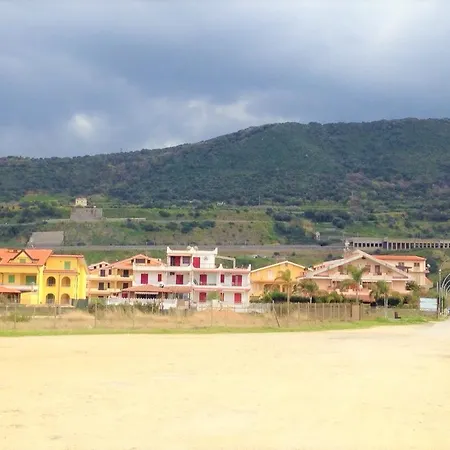 Marinella Apartman Pizzo